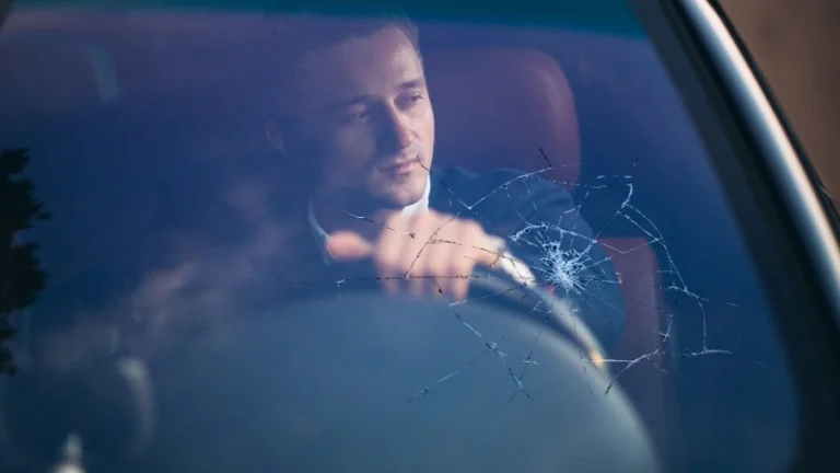 Can I drive with a Cracked Windshield