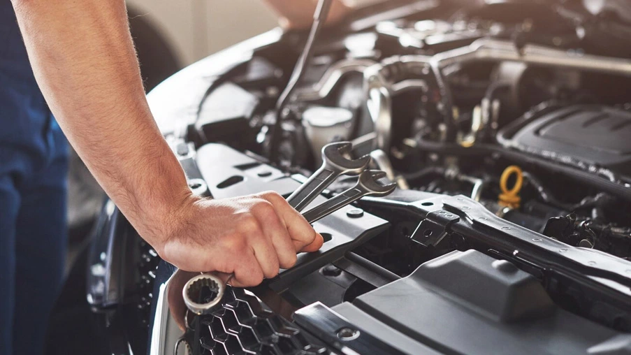 Essential Car Maintenance Tips for Peak Performance & Extended Lifespan