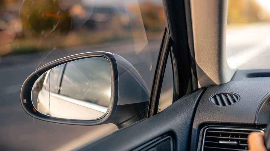 How to remove tint from car windows at home?