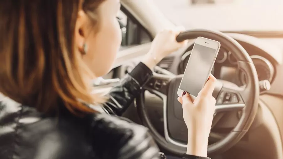 Understanding Arizona’s Cell Phone Texting Law: What You Need to Know to Stay Safe and Compliant