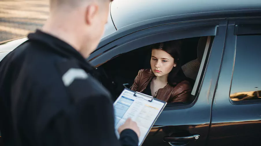 Unveiling Arizona’s New Driving Law: A Cautious Step Towards Safer Roads