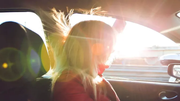 Shielding Your Car from the Arizona Sun: The Role of UV-Protective Auto Glass