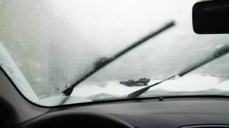 Cleaning Fog from Car’s Windshield