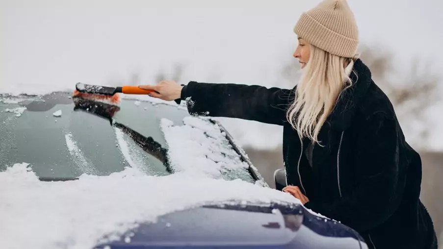 How to Properly Clean Frosted Glass?