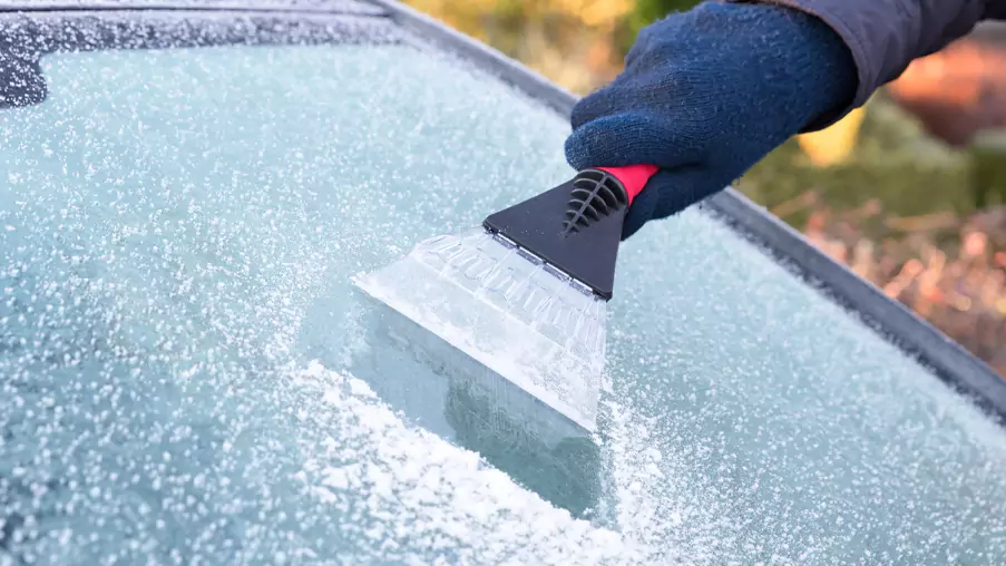 Best Ways to Defrost Car Windows Without Heat