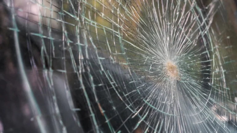 9 Reasons Why Windshields Crack Overnight?