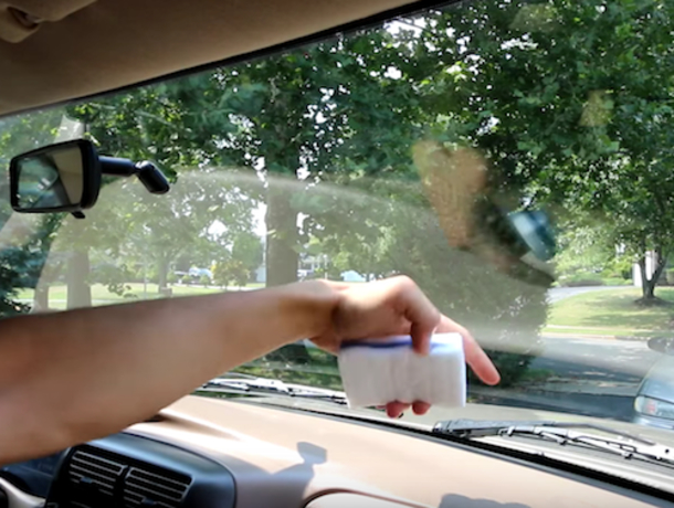 How to Clean Inside Car Windshield Without Streaks: Pro Tips