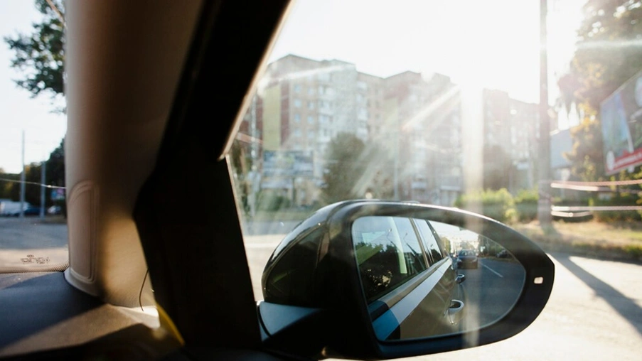 How to Reduce the Impact of Sun Glare While Driving