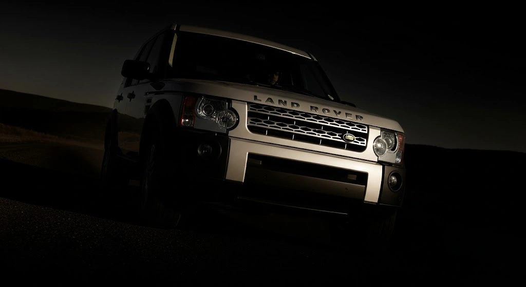 Background for Premium Land-rover Lr3 Windshield Replacement